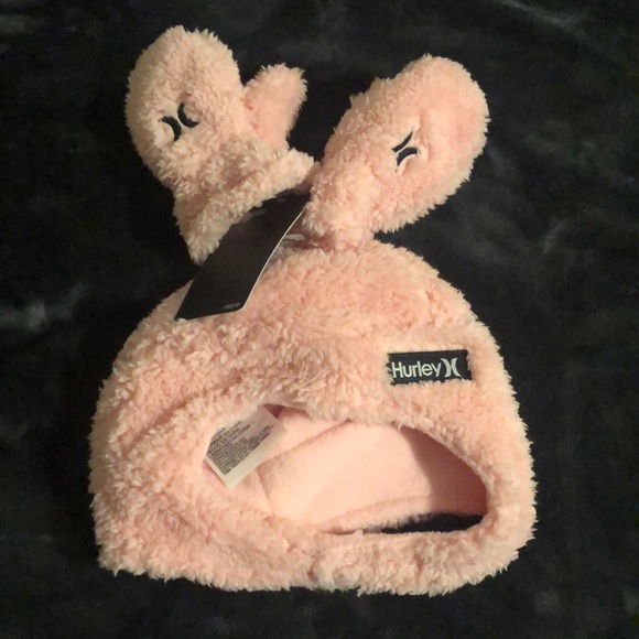 Hat and Gloves - Picture 1 of 2